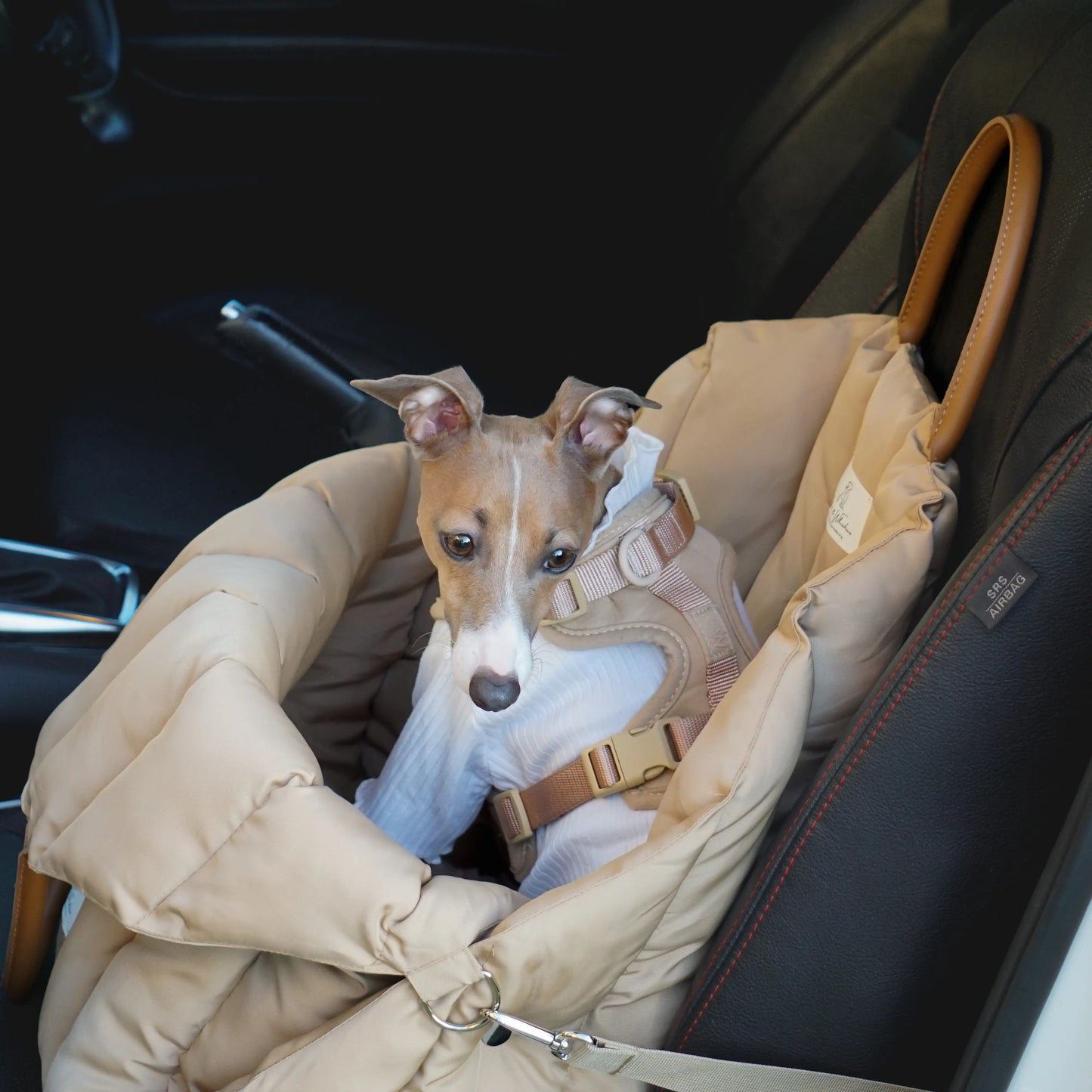 Bilsete til hund - beige - Dyrekompaniet